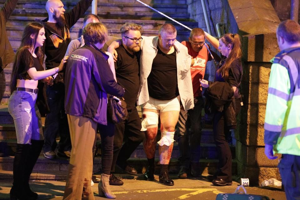 Bilder und Augenzeugenberichte nach der Explosion in Manchester