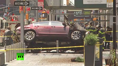 Live aus New York: Auto rast in Passantenmenge auf Times Square - 1 Toter, 13 Verletzte