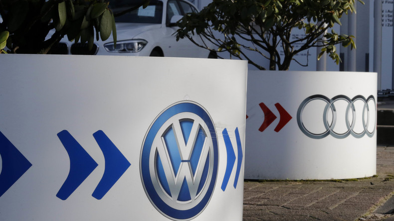 Bundesverkehrsminister Dobrindt: Audi hat illegale Abgas-Software verwendet