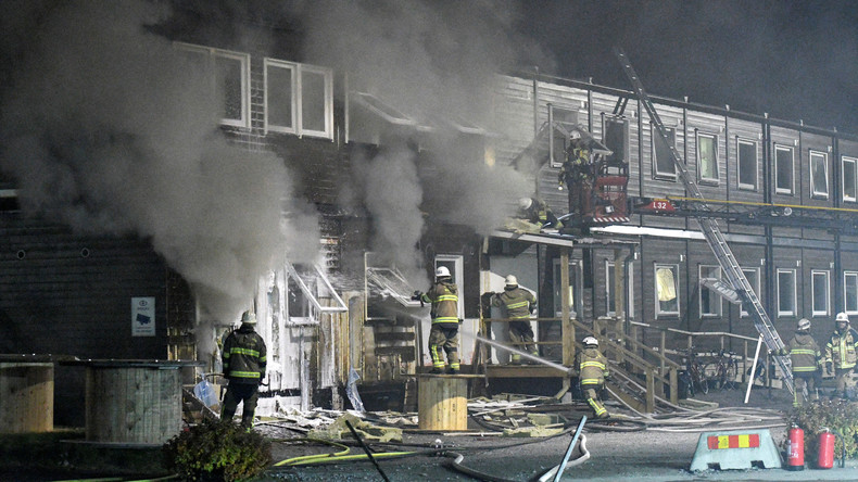 Flüchtlingsheim in Schweden brennt nieder – Polizei schließt Brandstiftung nicht aus