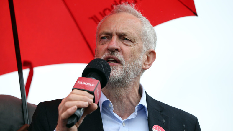 Labour-Chef Corbyn fordert May zum Rücktritt auf