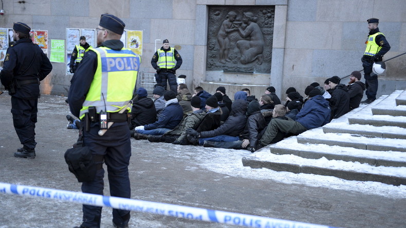 Schweden: Rechtsextremer gesteht Attentatsversuch mit Auto auf Flüchtlingsdemonstration