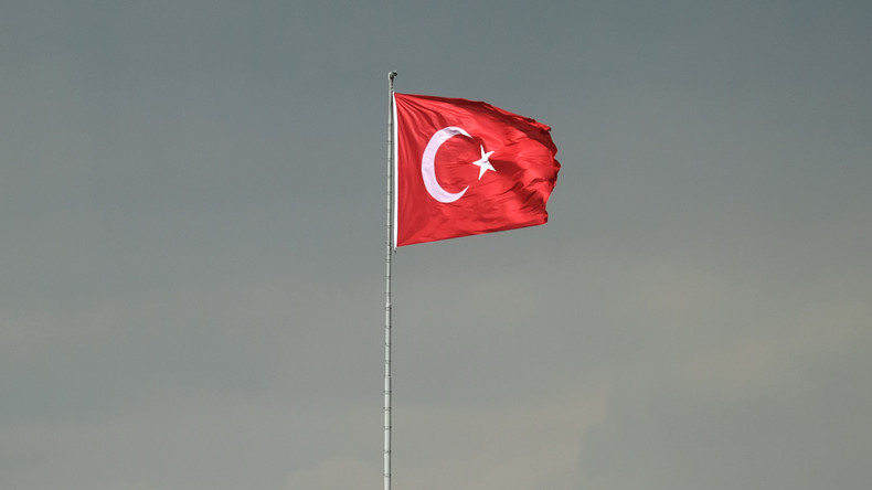 Protestmarsch von Ankara nach Istanbul gegen Verurteilung des türkischen Abgeordneten