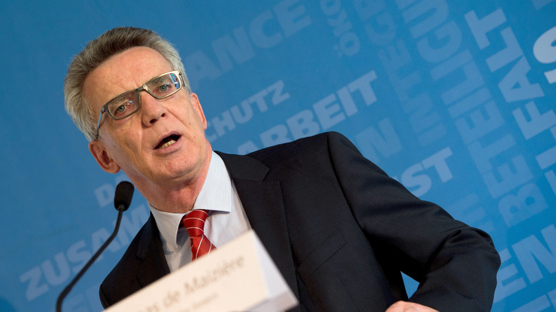 De Maizière: Ausreisepflicht stärker durchsetzen