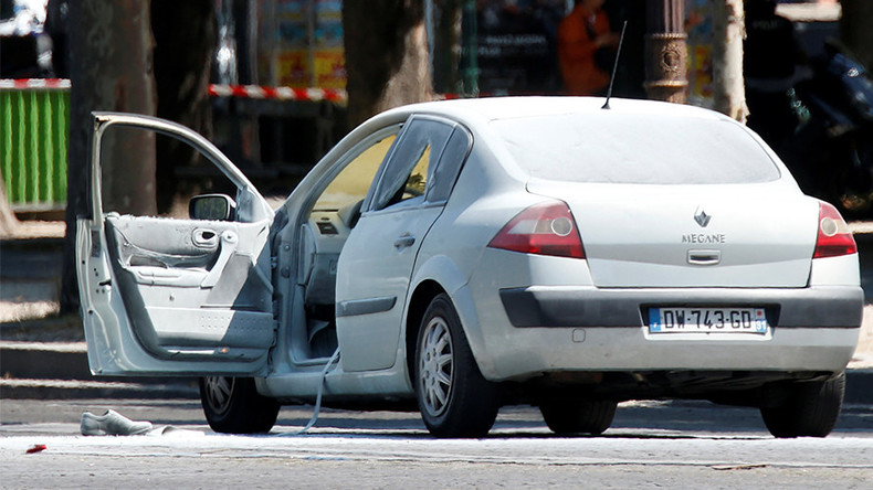 Polizeioperation am Champs-Élysées: Weiträumige Evakuierung, Anti-Terroreinheit übernimmt Ermittlung