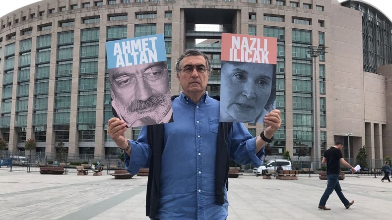 Prozess gegen Journalisten und Intellektuelle in der Türkei begonnen