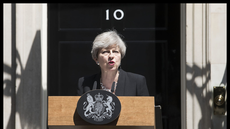 May verspricht Regierung mit „Demut und Entschlossenheit“