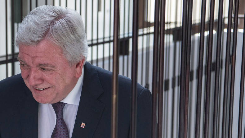 Volker Bouffier im Kreuzverhör: Untersuchungsausschuss befasst sich mit Verfassungsschutz und NSU