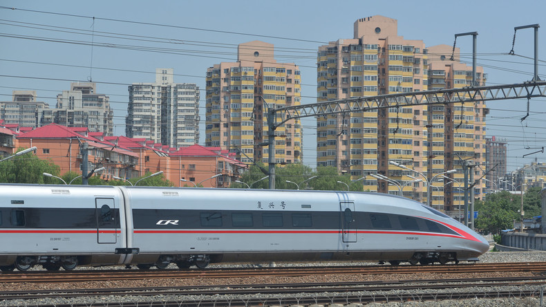 Bald auch in Russland? China nimmt ersten eigenen Hochgeschwindigkeitszug in Betrieb