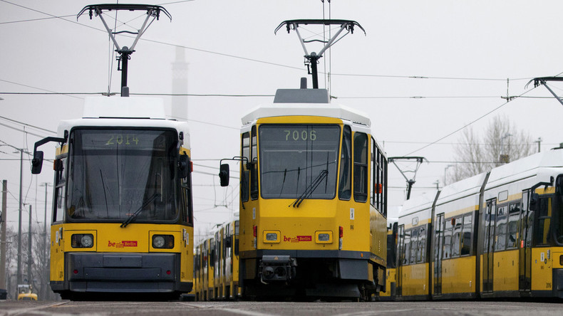 Fast 30 Verletzte bei Straßenbahn-Unfall in Berlin