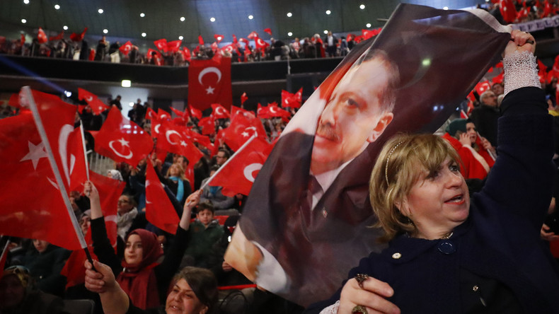 Bundesregierung verbietet Erdogan-Auftritt in Deutschland
