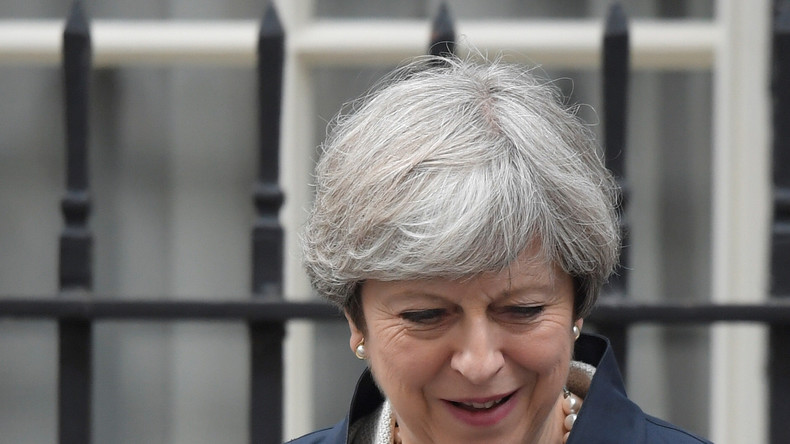 Theresa May gewinnt knapp Vertrauensvotum im Parlament
