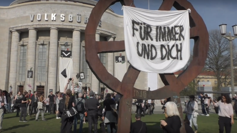 Neuer Intendant für Volksbühne in Berlin: Protest gegen Chris Dercon geht weiter
