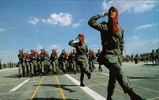Hintergrund: Die Volksmodschahedin - eine iranische Terrororganisation unter westlichen Fittichen
