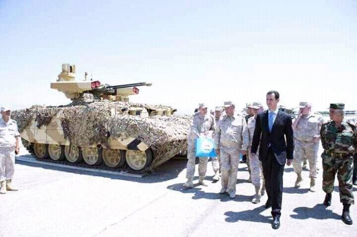 Syrischer Präsident steigt in Kampfjet ein - Besuch in russischer Militärbasis