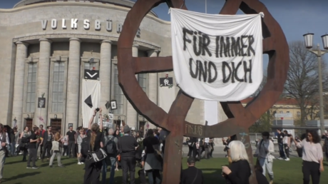 Neuer Intendant für Volksbühne in Berlin: Protest gegen Chris Dercon geht weiter