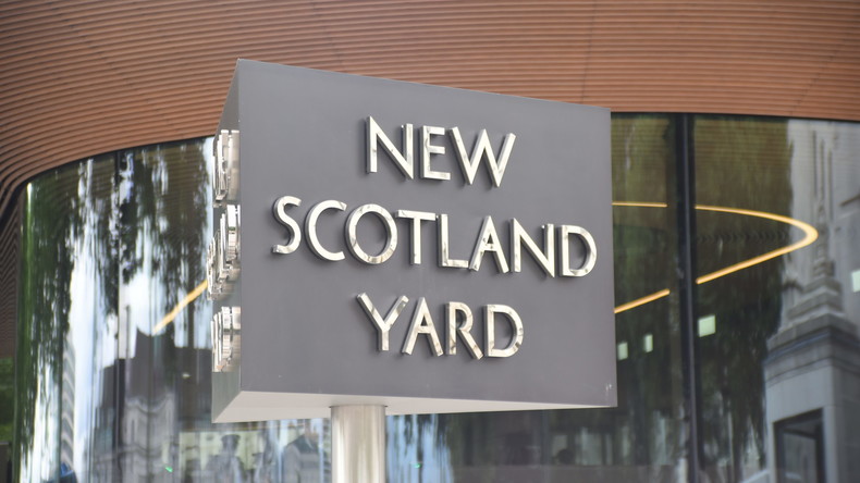 Britische Polizei nimmt drei Terrorverdächtige fest