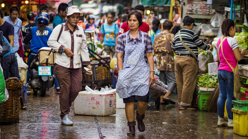Neues Arbeitsgesetz: Zehntausende Migranten verlassen Thailand