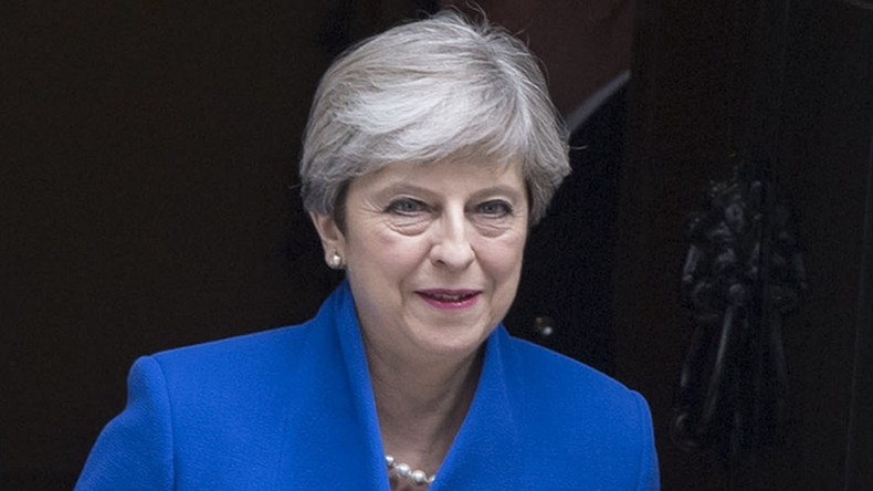 Theresa May hält Bericht über Terrorfinanzierung zurück, um saudische Verbündete zu schützen