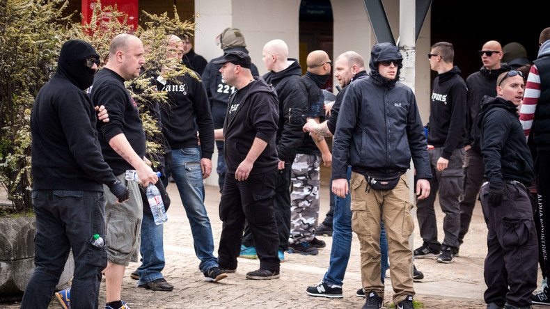 Verschwiegen: Bundesregierung zur Beteiligung deutscher Neonazis an bewaffneten Konflikten