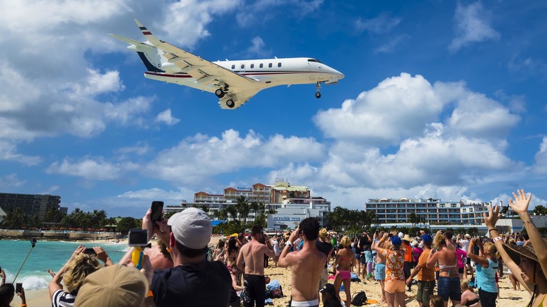 Turbinenwind tötet Touristin am Flughafen auf Karibikinsel
