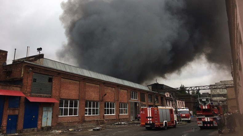 Mindestens sieben Tote bei Brand in Fabrik in Sankt Petersburg