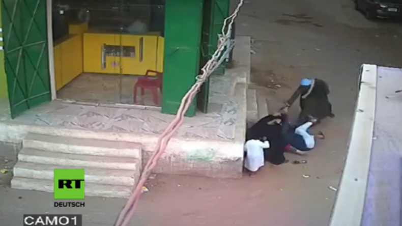 Ägypten: Grausames Video – Vater erschießt seinen Sohn, der versucht, seine Mutter zu schützen