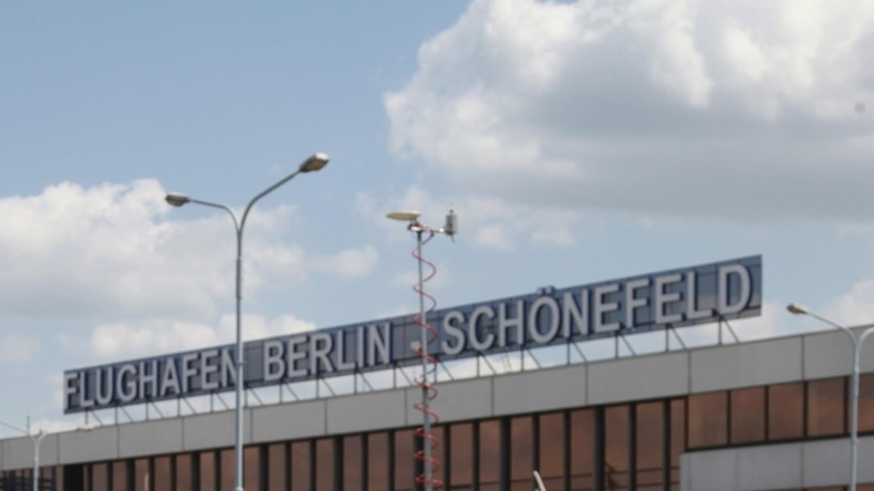 Verdächtiger Gegenstand - Terminal in Berlin-Schönefeld gesperrt
