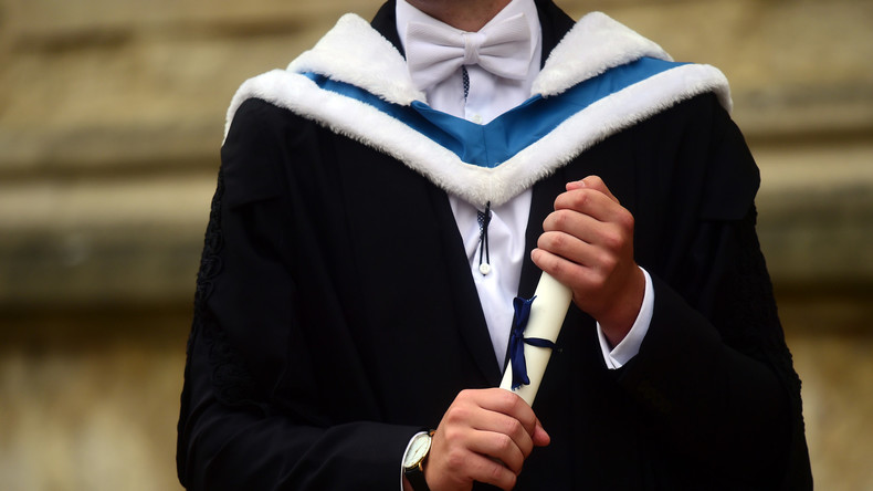 Oxford Universität leidet unter falschen Auszeichnungen durch ukrainische Geschäftemacher