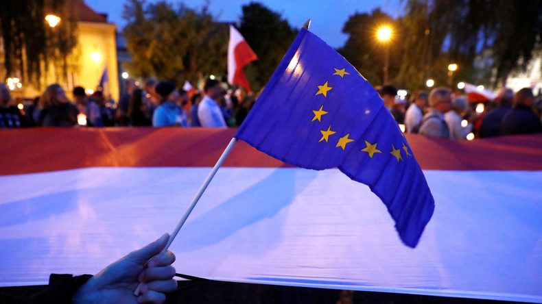 EU-Komission warnt Polen vor Justizreform und droht, dem Land das EU-Wahlrecht zu entziehen