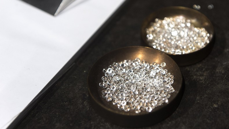 Bon appétit: Tourist verschluckt Diamanten für sechs Millionen US-Dollar in Hongkong