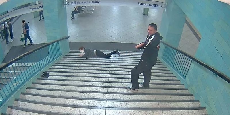 Erneuter Treppenschubserfall: Berliner Polizei bittet Öffentlichkeit um Mithilfe bei Tätersuche