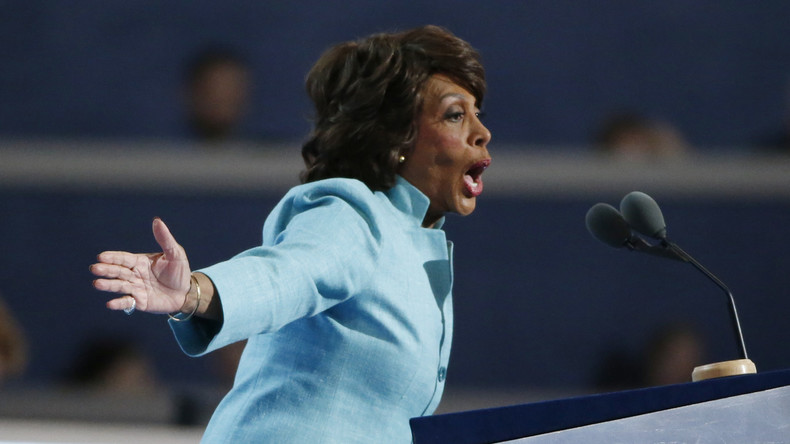 Lapsus auf Sendung: US-Kongressfrau Maxine Waters fordert Impeachment für Wladimir Putin