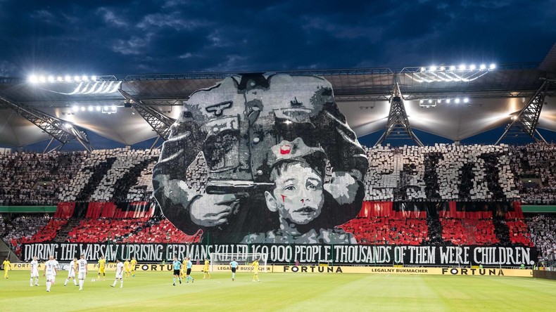 Champions-League: UEFA klagt polnischen Verein wegen Gedenkbanner mit Wehrmachtssoldaten an