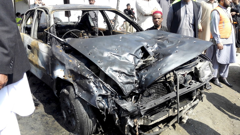 Pakistan: Lastwagen mit Sprengstoff explodiert in Lahore, Dutzende Verletzte