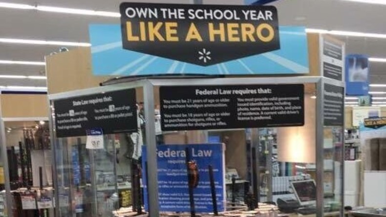 "Meister das Schuljahr wie ein Held": Walmart soll in den USA Waffen zum Schulbeginn angeboten haben
