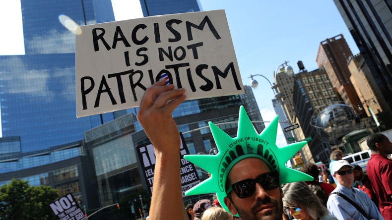 Nach Charlottesville: Ku Klux Klan applaudiert Trump, Liberale üben sich in Doppelmoral