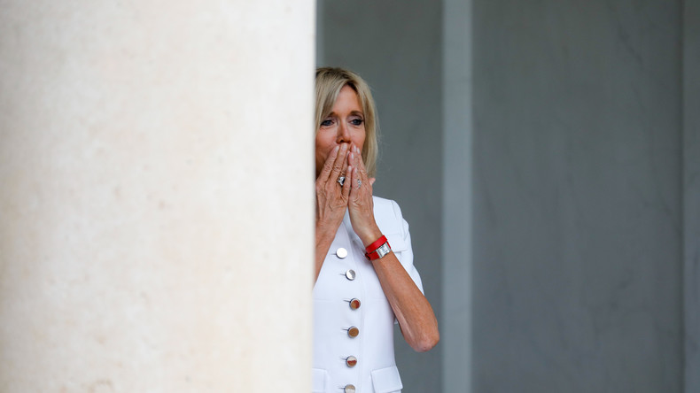 Brigitte Macron erhält doch Status einer "Première Dame"