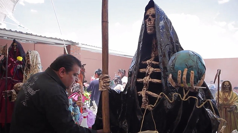Santa Muerte: Tausende Pilger verehren Heiligen Tod in Mexiko
