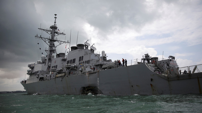 USA stellen nach Kollision zwischen US-Zerstörer und Tanker weltweit Operationen ihrer Marine ein