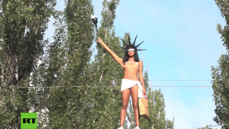 Zum Unabhängigkeitstag der Ukraine: Eine barbusige Miss Liberty für Kiew statt Lenin
