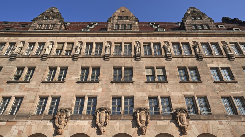 "Reichsbürger" steht wegen Ermordung eines Polizeibeamten vor Gericht