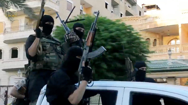 Syrien: Von USA ausgebildete Rebellen sollen Waffen an den "Islamischen Staat" verkauft haben