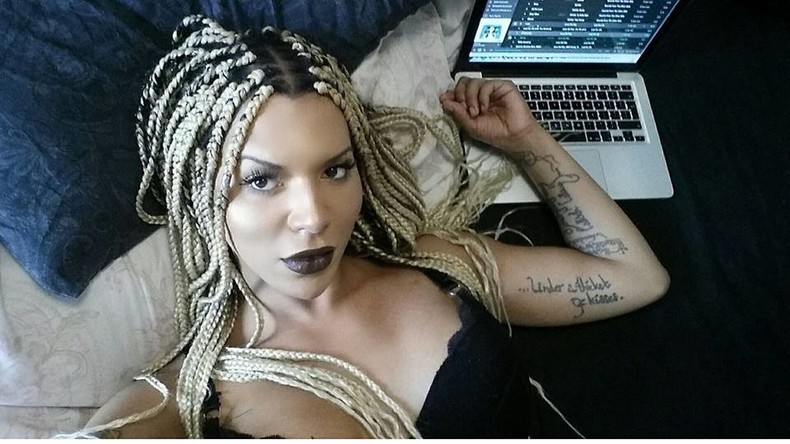 L’Oréal schasst schwarzes Transgendermodel wegen rassistischer Kommentare gegen Weiße