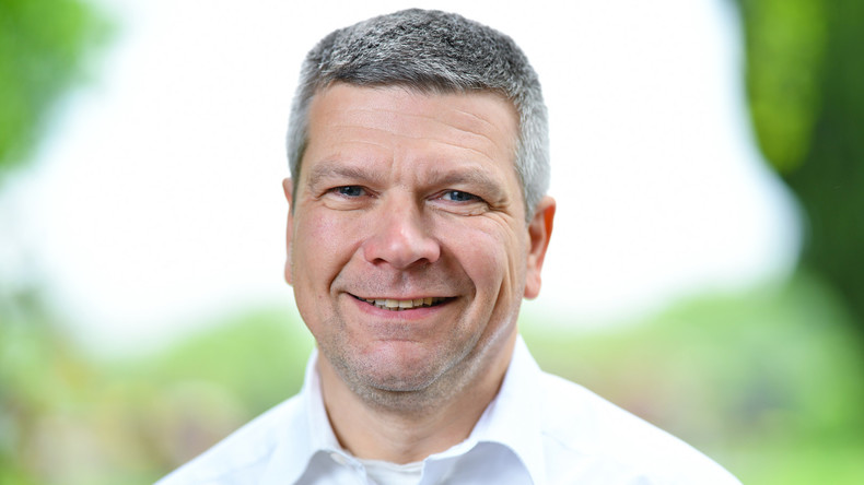 Herxheimer Bürgermeister droht Parteiausschluss nach relativierenden Aussagen über Adolf Hitler