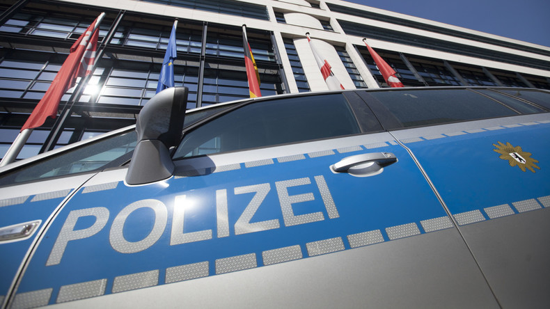 Rentnerin beinahe von Fake-Polizisten beklaut – sechsstelliges Vermögen unversehrt