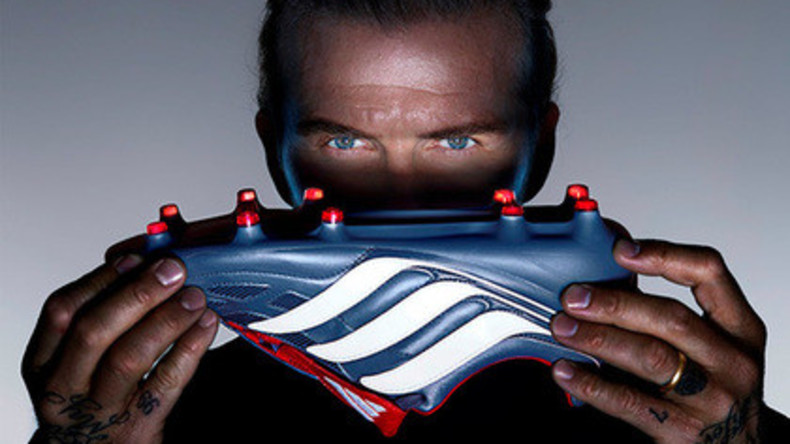 David Beckham testet neue alte Innovations-Fußballschuhe von Adidas