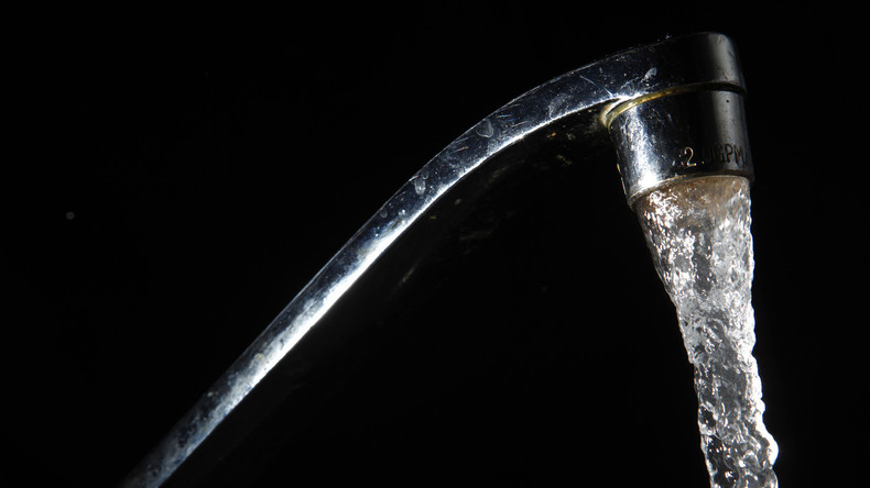 Weltweit mikroskopisches Plastik in Leitungswasser – Studie präsentiert besorgniserregende Zahlen