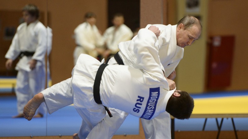 Wladimir Putin vs. Chaltmagiin Battulga: Shinzo Abe schlägt Judo-Zweikampf vor