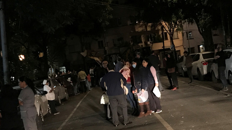 Augenzeugenvideos und erste Bilder nach dem Erdbeben in Mexiko
